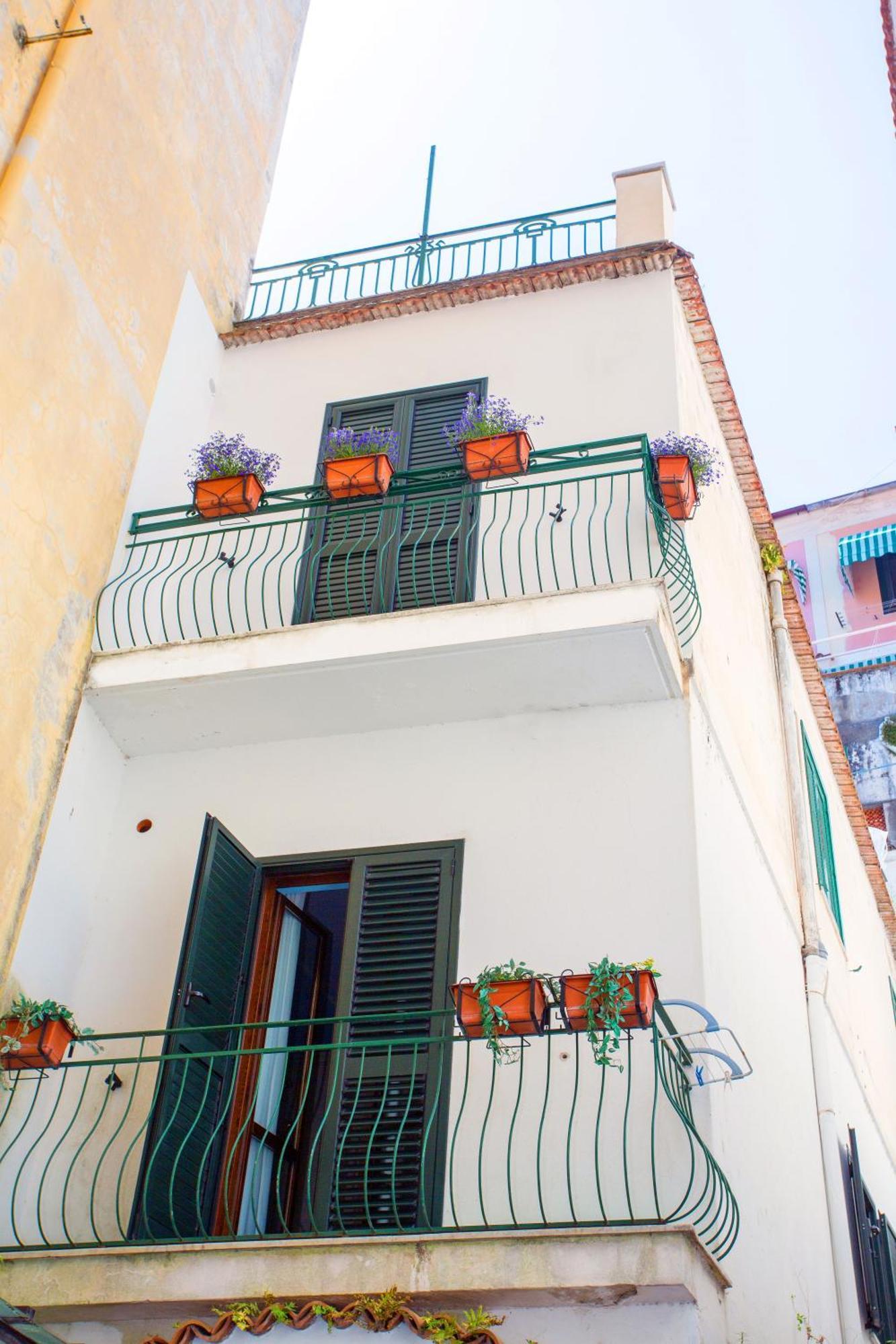 Amalfi Apartments Design Centro Storico 外观 照片