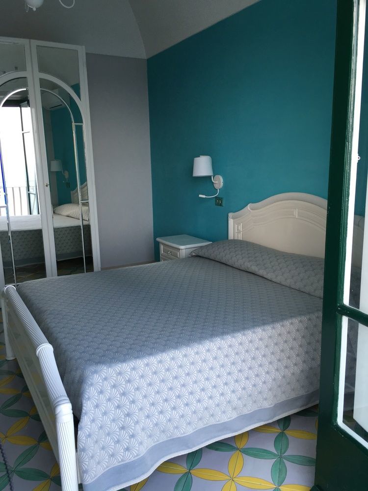 Amalfi Apartments Design Centro Storico 外观 照片